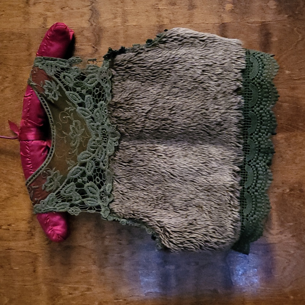 Shaggy fur embroidered top L - Picture 9 of 13